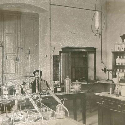 Laboratorio Di Enologia
